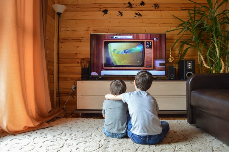 The Right (and Wrong!) Way to Clean your Television