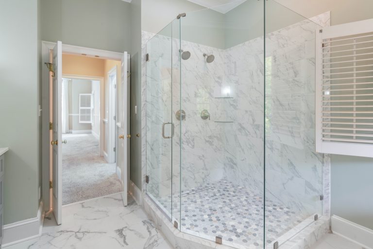 How to Clean a Glass Shower Screen